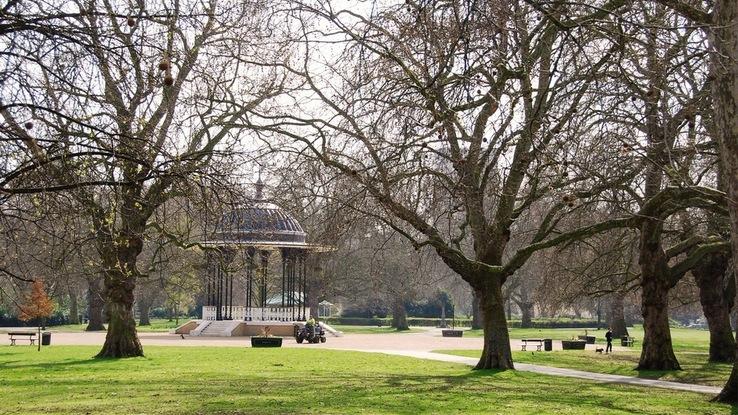 Southwark park, one of  the many huge parks around the corner from our home (Deptford Park, Russia Docklands, Pepy's Estate, and more!